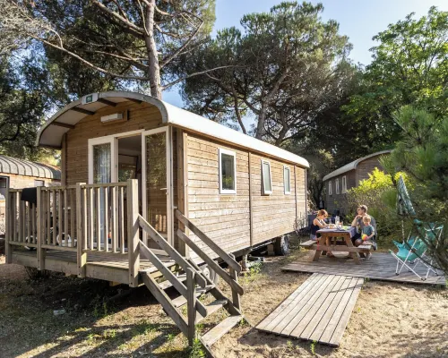 Huttopia Millau Hotels in Millau