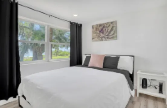 Melbourne Waterfront 2 Bed 1 Bath - Incredible View