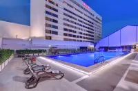 Karachi Marriott Hotel - Pools