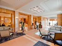 Le Grand Hotel des Thermes Hotels near Sillon