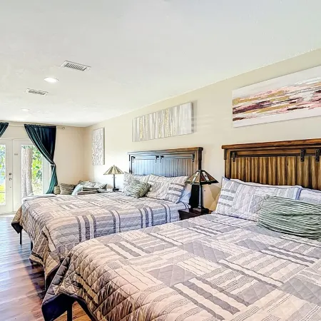 Luxurious Fishing Lake Paradise Close to Busch Garden/Moffitt Cancer Center/USF