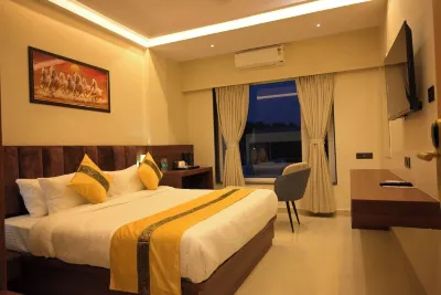 Hotel Days Inn Hotels near Tibetan Temple