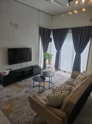 Bayan Lepas Getaway - Nature Views & BBQ Haven - 3-Star
