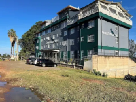 卡卡梅加的大杜拉科酒店 Isukha ICHINA酒店