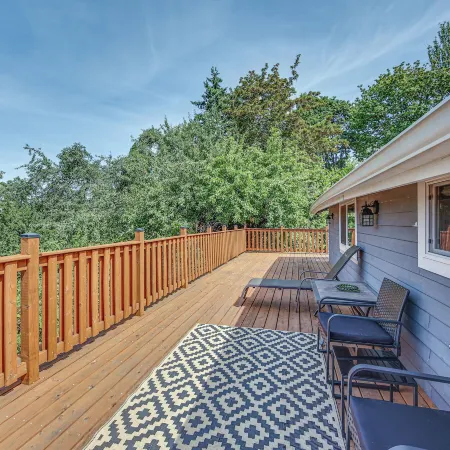 5 Mi to Dtwn Tacoma: Modern Studio Retreat