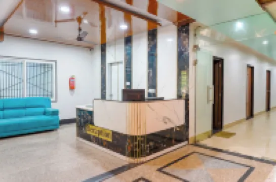 Navneeta Grand Hotel & Banquet Hall