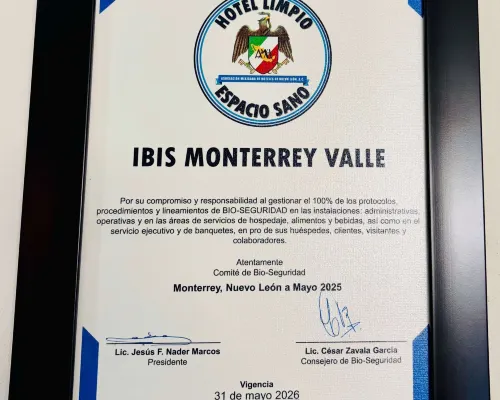 Ibis Monterrey Valle Photos