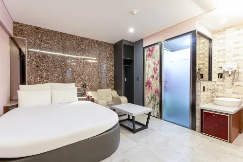 Tomato hotel - 2 ดาว