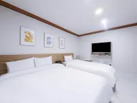 Yeosu Sunflower 麗水住宿飯店