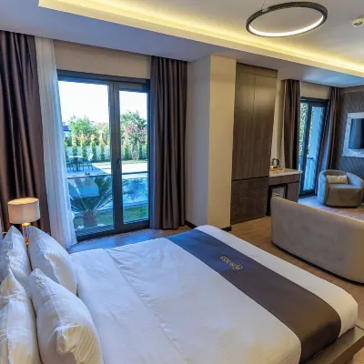 ROSSA MARIN HOTEL Отели рядом с достопримечательностью «Пристань для яхт Виапорт»