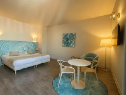 HOTEL DE PARIS Hotels in Sète