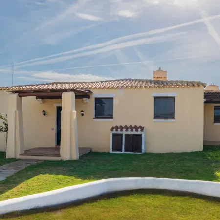 Graziose Ville Con A.C e Piscina Comune