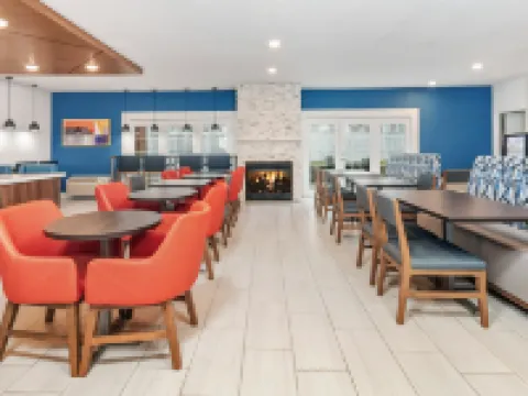 Holiday Inn Express & Suites BLOOMINGTON - NORMAL by IHG Hotels in Normal