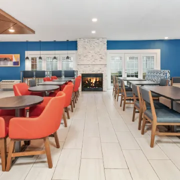 Holiday Inn Express & Suites BLOOMINGTON - NORMAL by IHG