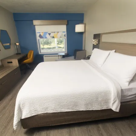 Holiday Inn Express & Suites COCOA by IHG Hotels in Cocoa