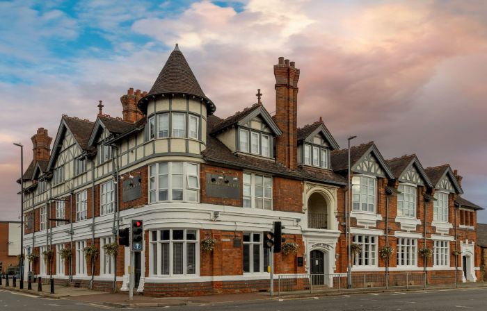 Best Western the Plough Hotel