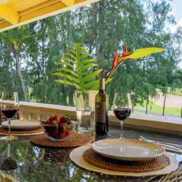 Magnificent Newly Renovated TBay Golf Course Condo Dining/Meeting Rooms