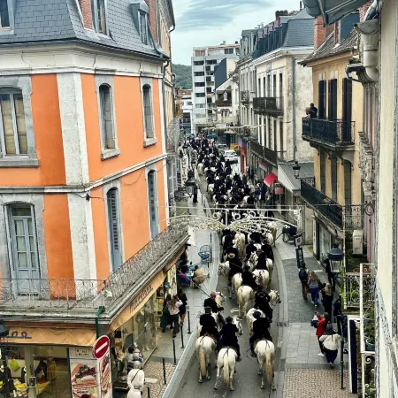 A l'ombre de la Tour