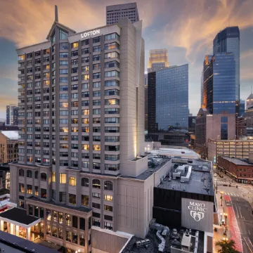 The Lofton Hotel Minneapolis, Tapestry Collection by Hilton