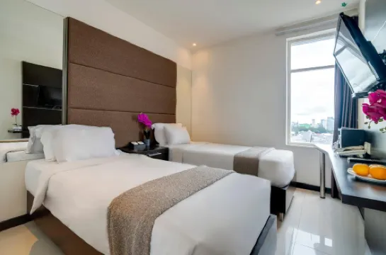 The One Hotel Makassar Hotels in Bezirk Makassar