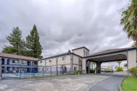 SureStay Hotel by Best Western Ukiah - Pysäköinti