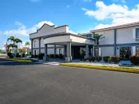 Quality Inn Fort Myers Cape Coral Hotels near List Distillery