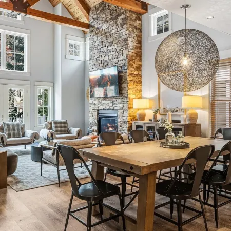 Lux Home with Gas Fireplace, Hot Tub, 8 Min to Lift 7 - Bunk Room for Kids! Home