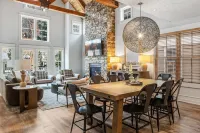 Lux Home with Gas Fireplace, Hot Tub, 8 Min to Lift 7 - Bunk Room for Kids! Home - parkir