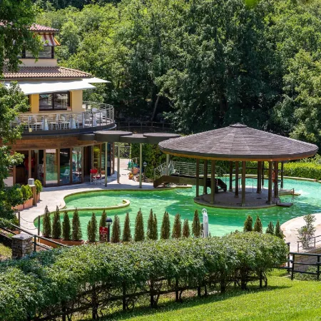 Spa Apartment with Garden