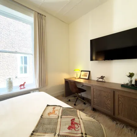 Hotel Thoroughbred