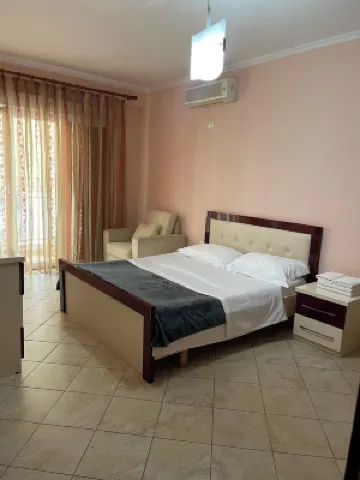 斯坎德貝格廣場的卡爾帕佐家 酒店