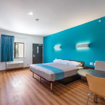 Motel 6 Channelview, TX