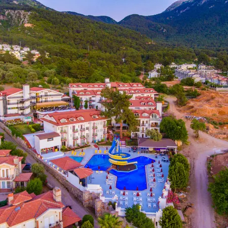 Sunshine Holiday Resort