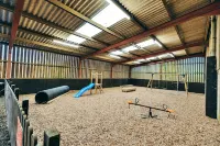 Cottage in Norton With Tennis Court & Patio - Country Houses