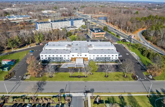 蒂頓瀑布緯度套房酒店, 隸屬於凱悅Unscripted