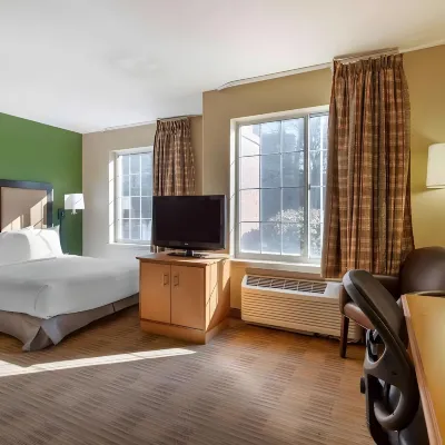 Extended Stay America Suites - Washington, DC - Rockville Hotels near Safeway
