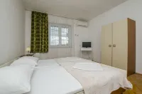 Apartments Anka 20m from the Beach - balcony