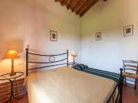 Apartment 500 m from Laterina Centre - Homestays