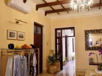 Casa Tavera- Adults Only Hotels near مونتيجو أفينيو