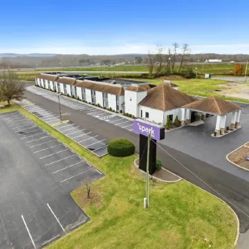 Spark by Hilton Abingdon I-81 Near Fairgrounds