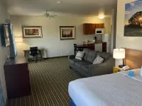 Days Inn & Suites by Wyndham Columbus NE Hotels in Platte County