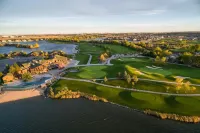 Downtown Windsor Home With Hot Tub & Pool Table