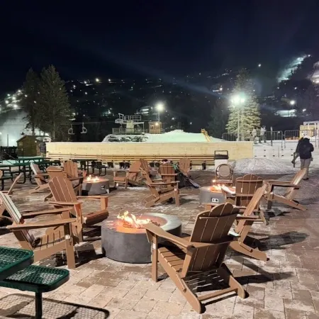True Ski-on/ Ski-Off Townhome w/ Pool, Jacuzzi & Courts
