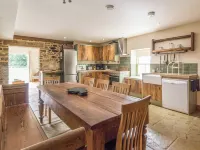 Orchard Cottage - pet friendly