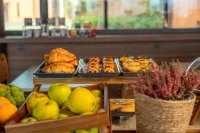 El Vilar de la Duquessa by Grup Duquessa - breakfast