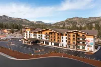 La Quinta Inn and Suites by Wyndham Leavenworth - 3-Star