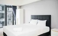 Comfort Living Studio Apartment Carstensz Residence by Travelio