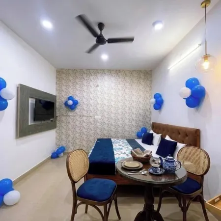 GHAT SIDE Homestay Отели рядом с достопримечательностью «Храм Дурга»