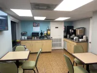 Super 8 by Wyndham Austin Downtown/Capitol Area - breakfast