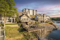 Waterfront family home on Smith Lake